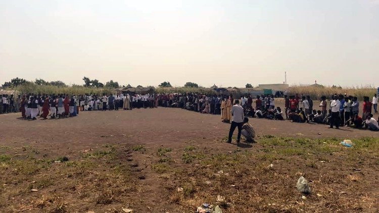 Eritreer in einem Flüchtlingslager