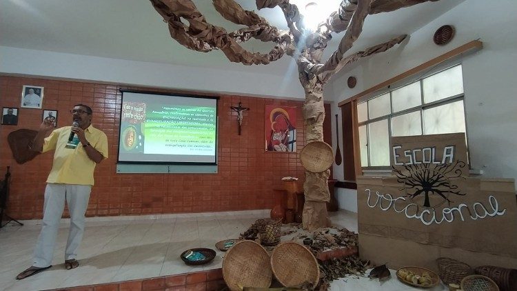 Escola Vocacional na Amazônia