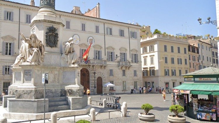 Fachada del Palacio de España, sede permanente de la Embajada de España ante la Santa Sede.