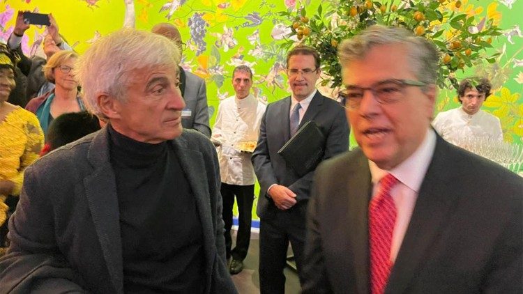 Our Heroes Gala - Kenote Sprecher Peter Kilpatric, Präsident der Katholischen Universität von Amerika, mit Gästen