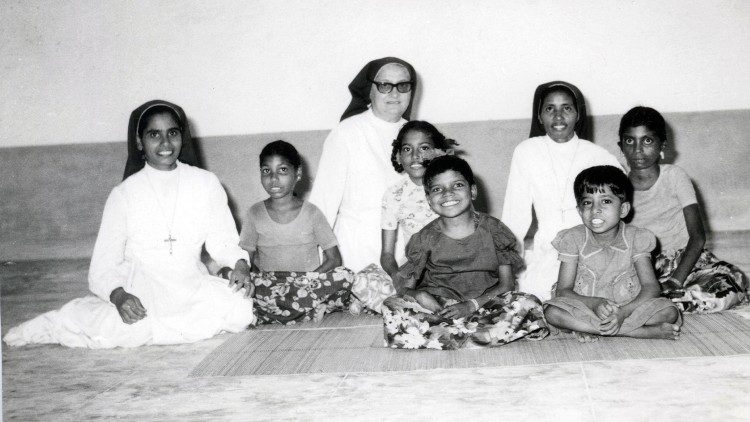 Madre Carla nello Stato indiano del Tamil Nadu (1981).