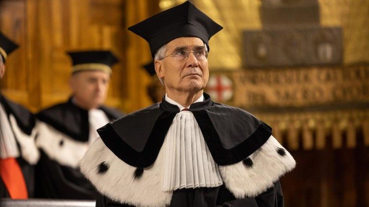 Le professeur Nicholas Herbert Stern