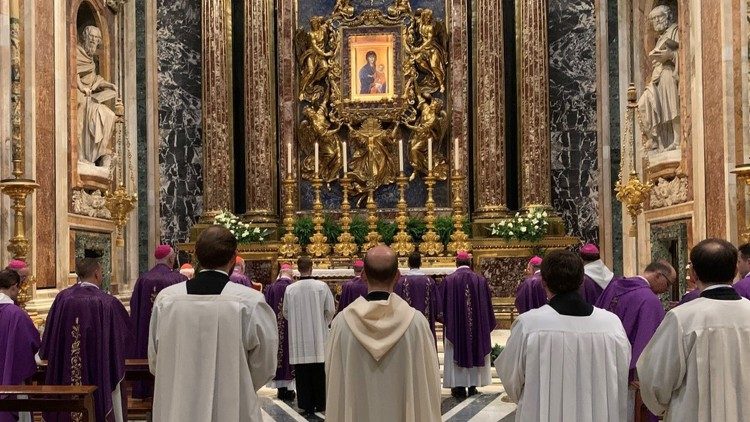 Santa Maria Maggiore: Bei der Hl. Messe unter dem Blick der römischen Marienikone Salus Populi Romani