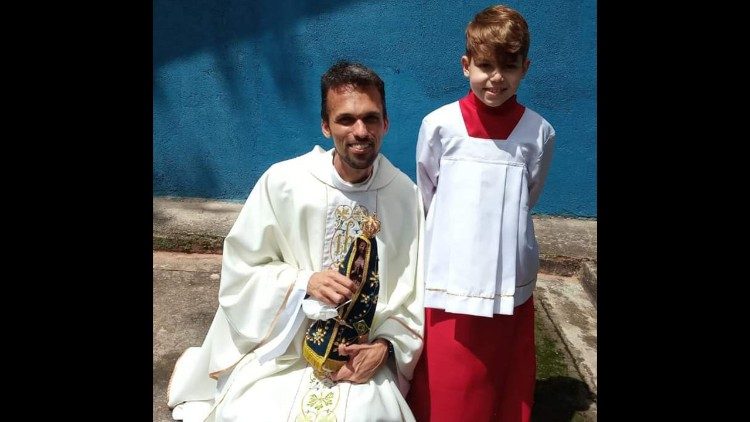 Daniel com o padre Isaac