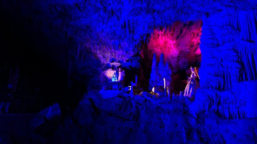 Lo spettacolo della Natività nelle grotte di Postumia