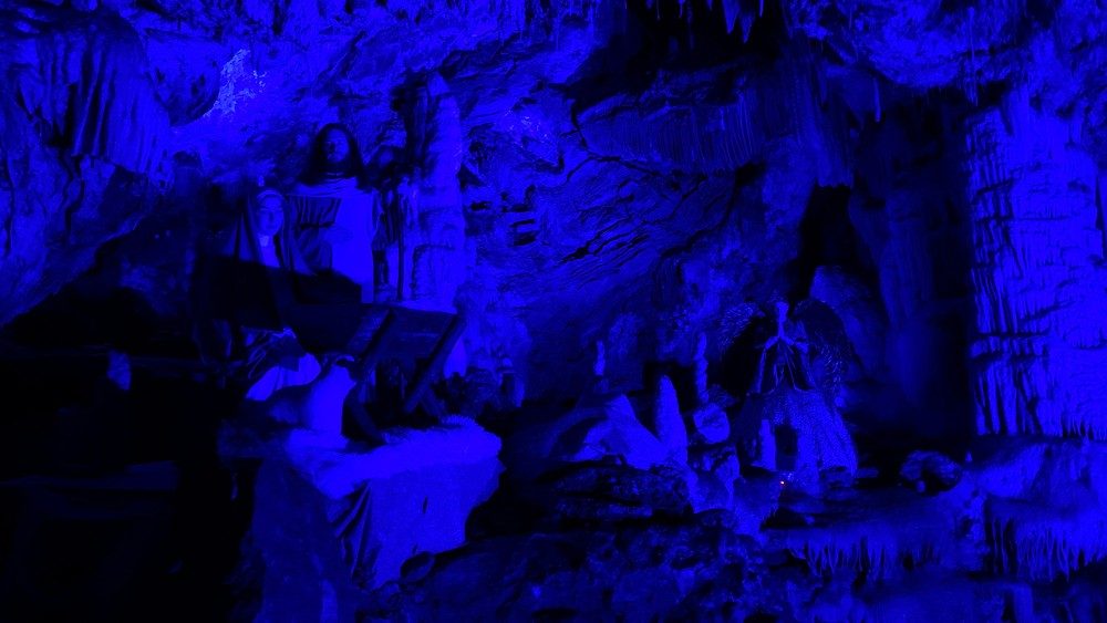 Lo spettacolo della Natività nelle grotte di Postumia