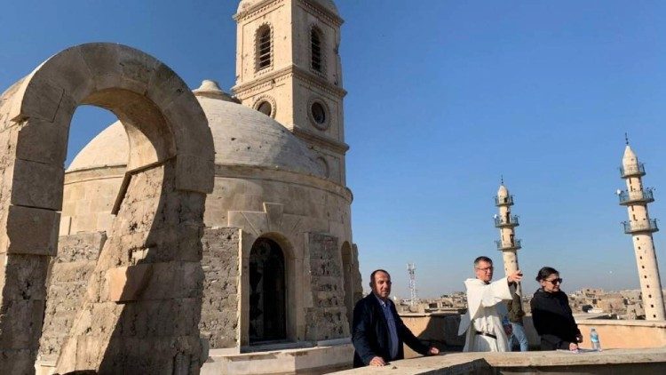 O. Olivier Poquillon OP w kościele Notre Dame de l'Heure w Mosulu, Irak