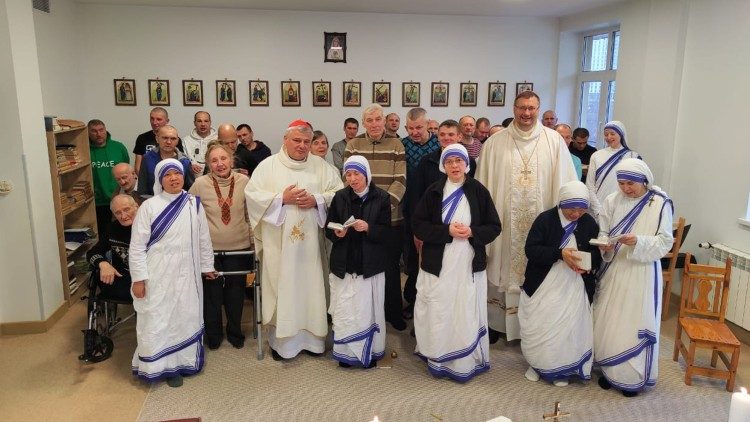 Cardinal Krajewski with the Missionaries of Charity