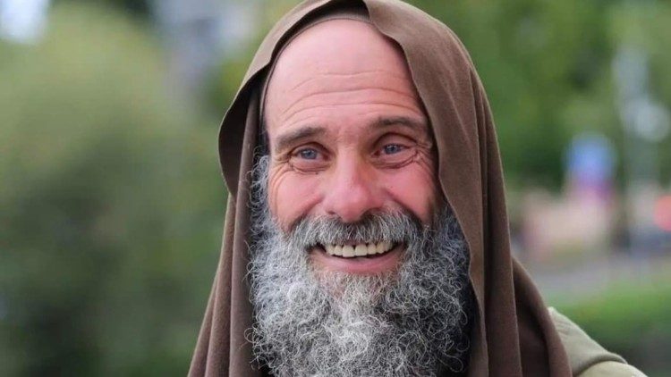 2023.01.16 Fratel Biagio Conte Palermo Missione Speranza e Carità primo piano sorriso 2 