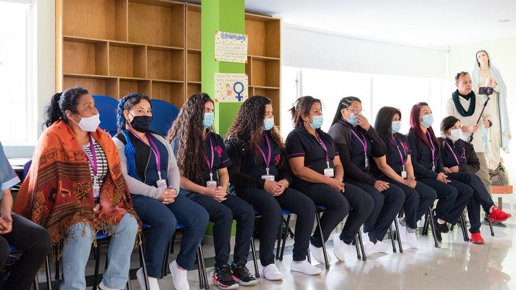 Di pari passo con la ricostruzione personale, le comunità religiose forniscono alle donne strumenti per inserirsi nel mondo del lavoro e dell’imprenditoria. (@Margherita Mirabella/Archivio GSF)