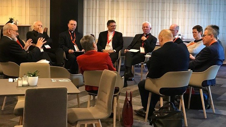 Rozmowy synodalne, Praga