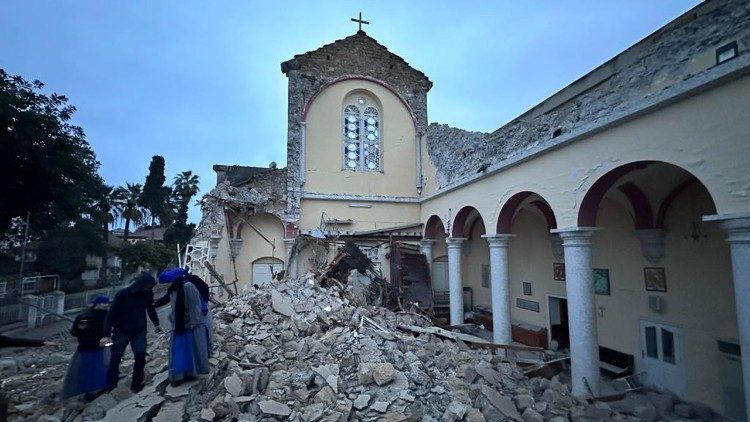 2023.02.08 La cattedrale di Iskenderun crollata per il terremoto