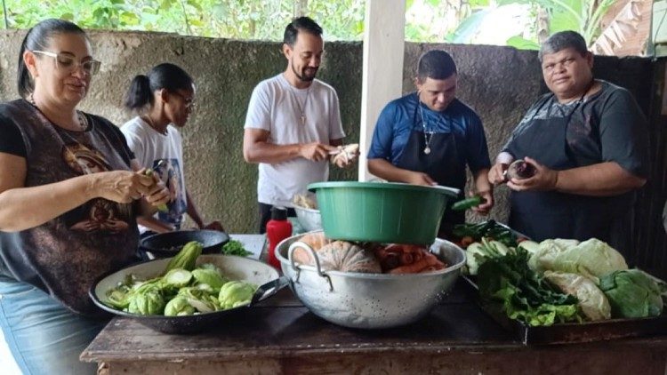 Paróquia promove desenvolvimento humano e social
