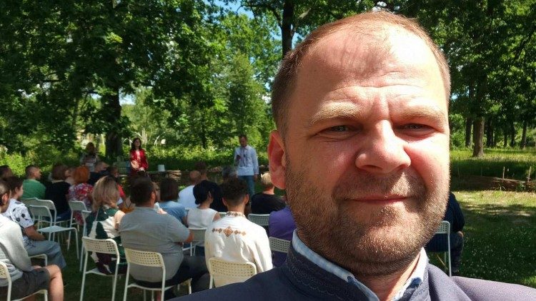 El padre Vasyl Bilas, director espiritual del Centro de recuperación Nazaret