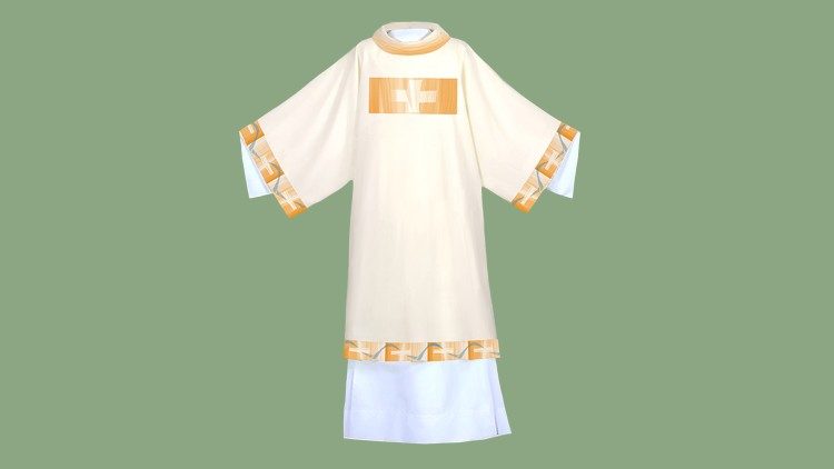 Dalmatiki ya Shemasi watakazo vaa tarehe 30 Aprili 2023