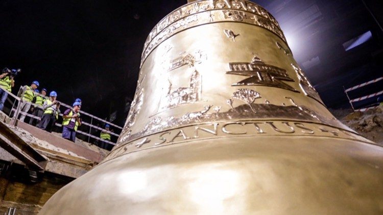 Dzwon Vox Patris (ze strony oficjalnej sanktuarium: https://www.paieterno.com.br/)