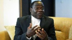 Bishop-kukah-696x456-1aem.jpg