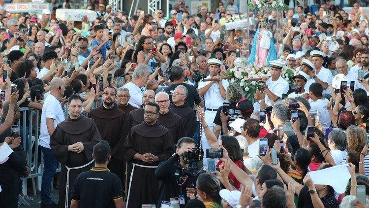 A devoção popular na Festa da Penha