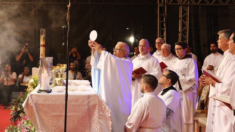 A celebração da Missa na Festa da Penha