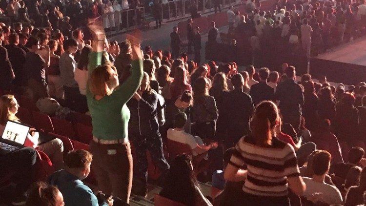 Dicső&iacute;t&eacute;s az Ar&eacute;n&aacute;ban