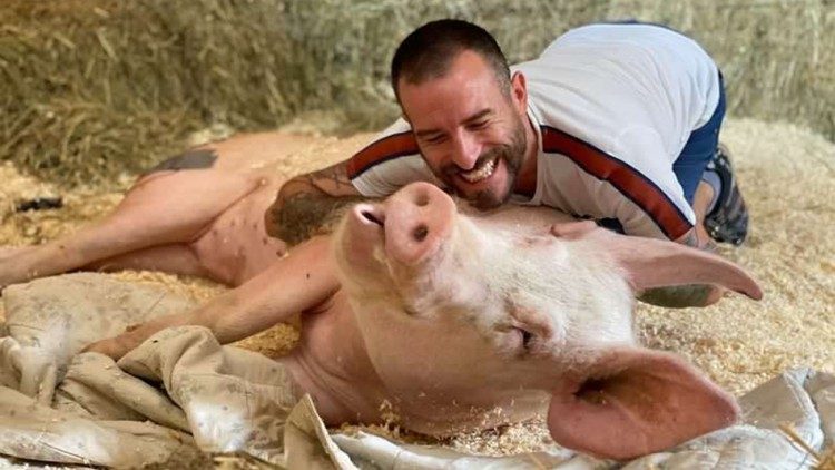 Molti follower seguono sulle piattaforme social le avventure di Ismael e dei suoi animali