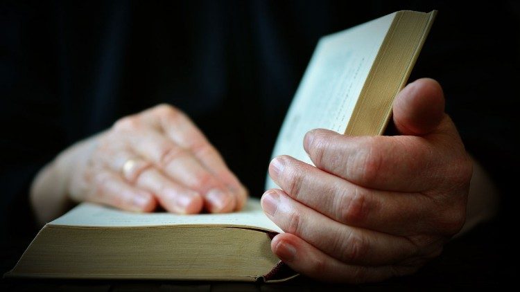 Conferencia Episcopal Española publica Instrucción sobre abusos sexuales. 