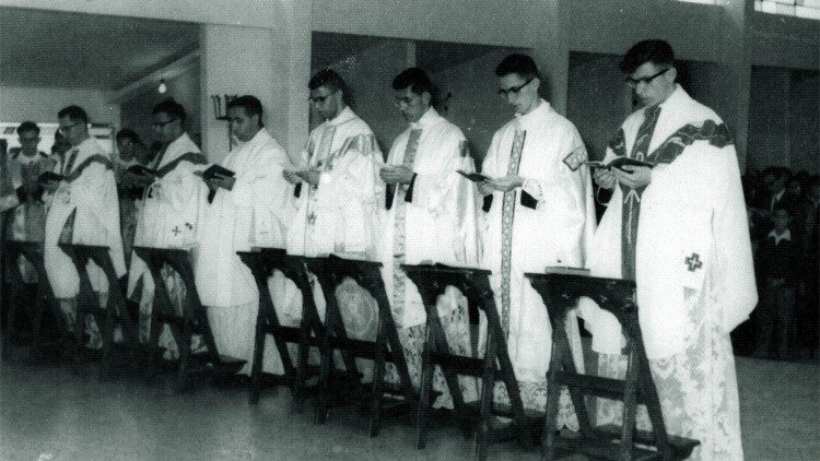 Ordenação do padre Élio