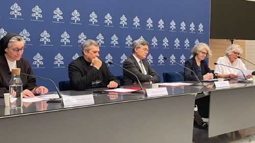 #FullyPresent. Monseñor Ruiz: Acercar a Jesús y escuchar el sufrimiento en las redes