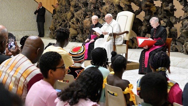 ആഫ്രിക്കയിൽ നിന്നുള്ള  കുട്ടികളുമായി നടന്ന കൂടികാഴ്ച