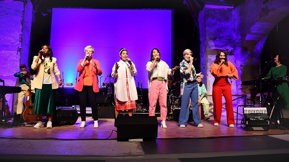 Il Gen Verde durante il tour nell'est Europa (© Gen Verde)