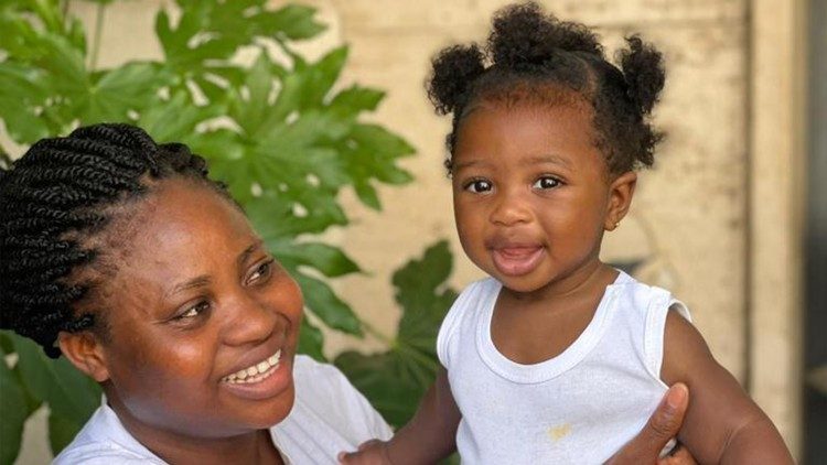 Una mamma con la sua bambina