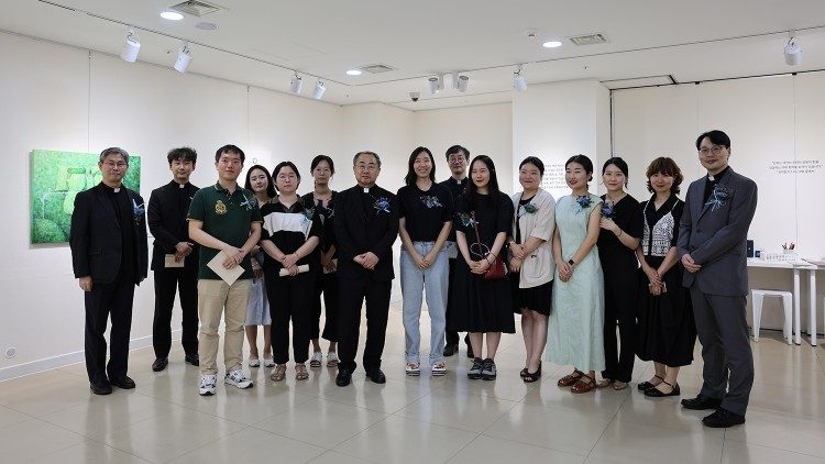 Group photo of the young artists