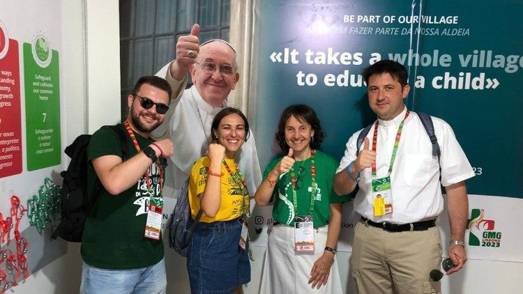 Antonella Sciarrone Alibrandi (la seconda da destra) nello stand sul Global Compact on Education