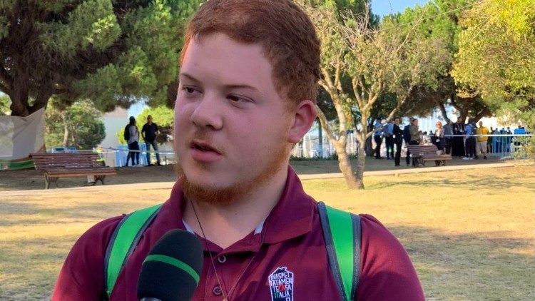 Samuel, 19 anni, di Belluno, il terzo giovane a confessarsi con Papa Francesco