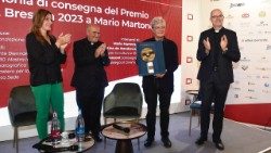 Premio-Bresson-2023-Feds-Venezia-Cinema-regista-mario-martone-consegna-applauso.jpg
