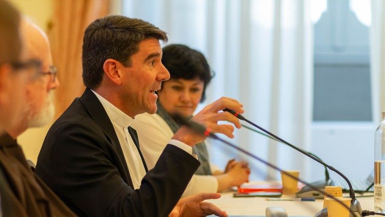 Padre Jordi Pujol durante la presentazione del libro