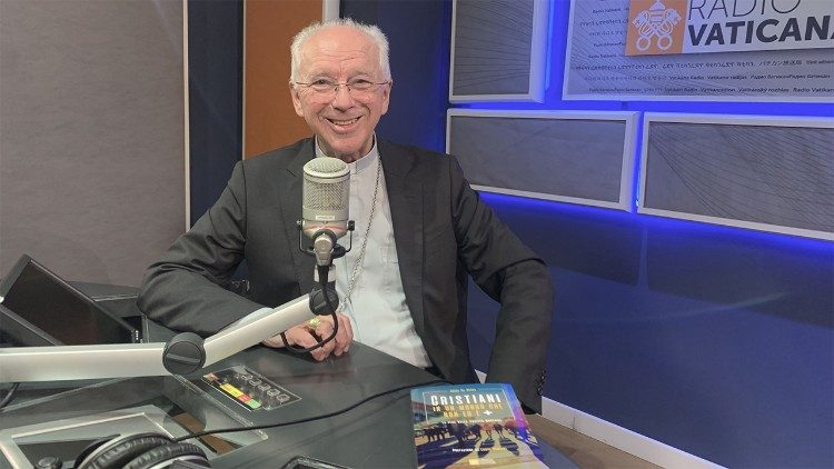 Il cardinale Jozef De Kesel presenta il suo libro ai media vaticani