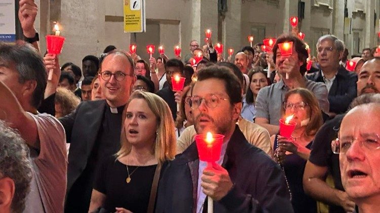 I fedeli in processione