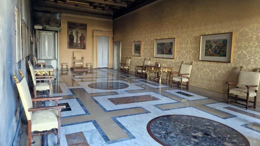 La Sala del Concistoro nelle Ville Pontificie di Castel Gandolfo (14 ottobre 2023)