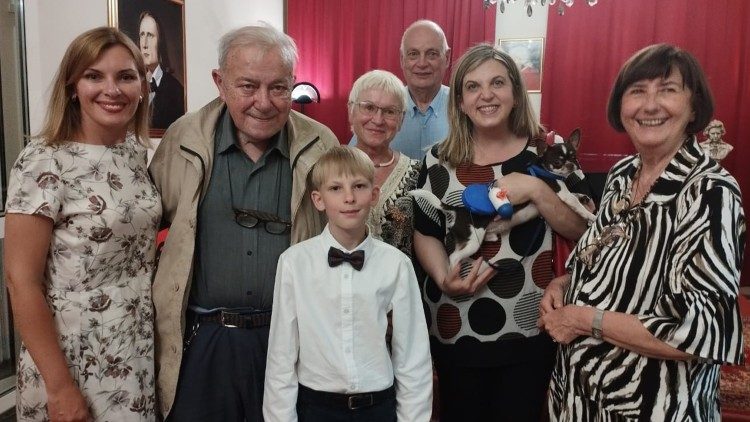  Il saggio di Artem. Nella foto anche don Enrico Giovacchini