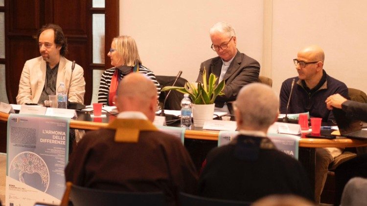 Il tavolo dei partecipanti al dibattito alla Biblioteca nazionale dell'ebraismo italiano. Foto Karen di Paola
