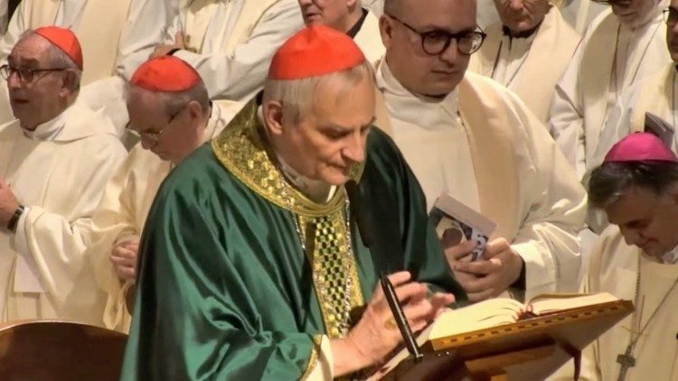Il cardinale Zuppi durante la celebrazione