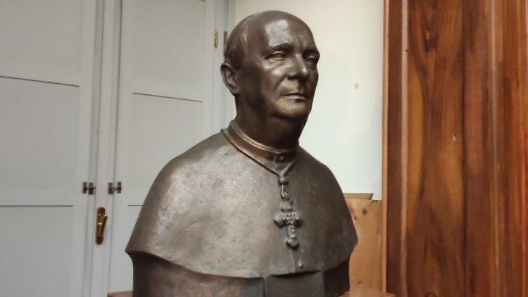 Busto in bronzo del cardinale Alfredo Ottaviani, Archivio Storico del Dicastero per la Dottrina della Fede