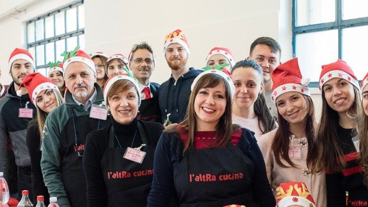 Un gruppo di volontari di Prison Fellowship Italia, per l'iniziativa "Un Pranzo d'Amore"