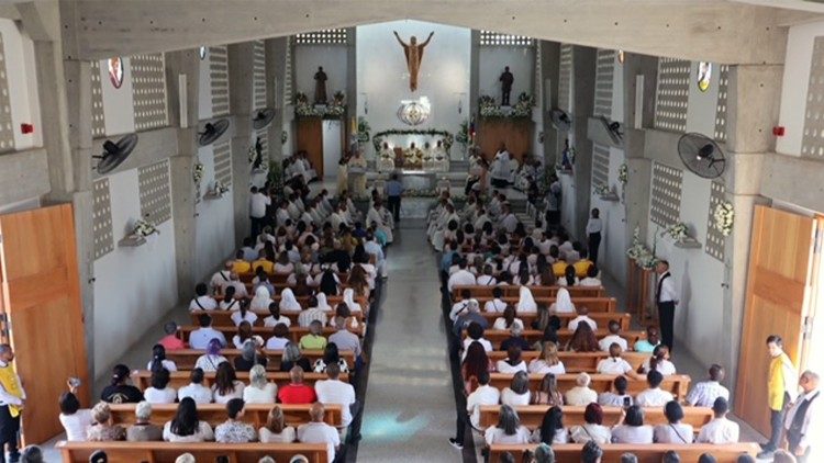 La consacrazione della nuova chiesa e santuario a Ciudad Chavez  