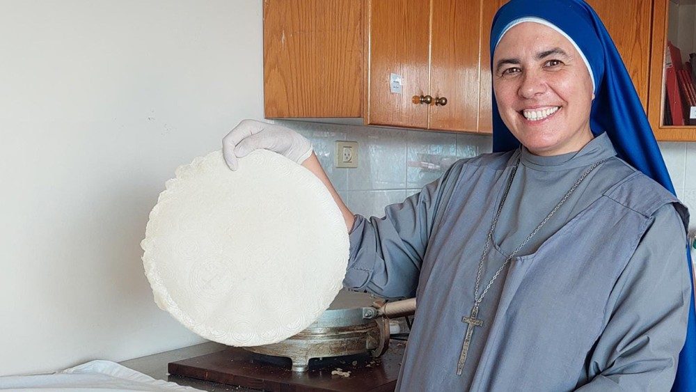 Il laboratorio di ostie a Betlemme